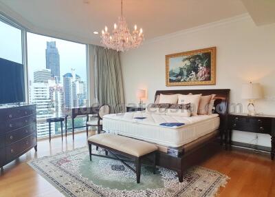 4 Bedrooms condo on high floor at Royce Private Residence - Sukhumvit, Watthana