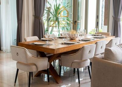 Luxury 6 Bedrooms Villa in Bangtao for Rent