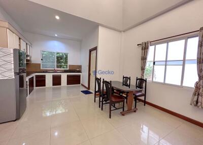 3 Bedrooms House in Pattaya Hill Village 1 East Pattaya H008382