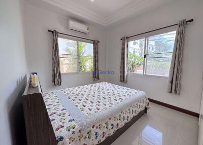 3 Bedrooms House in Pattaya Hill Village 1 East Pattaya H008382