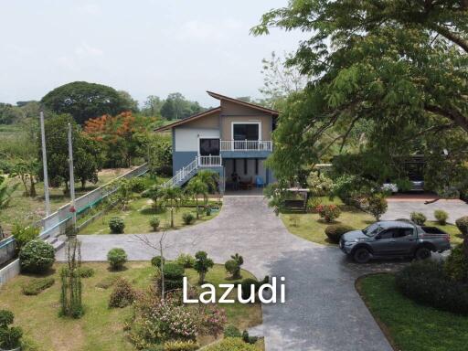 2 Bedrooms house For Sale with Mountain Views