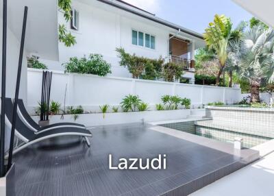 Modern 4 Bedroom Pool Villa Close to Town