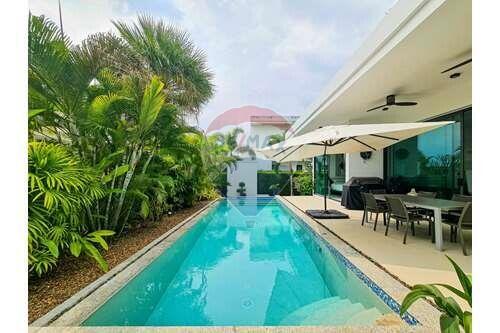 3 Bed 3 Bath Two Storey Modern Villa in Hua Hin Soi 112 For Sale