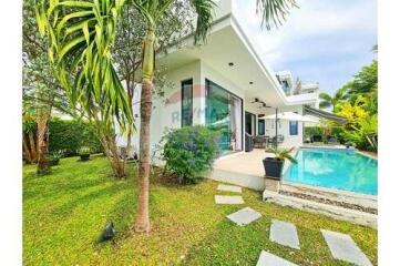 3 Bed 3 Bath Two Storey Modern Villa in Hua Hin Soi 112 For Sale