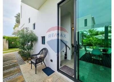 3 Bed 3 Bath Two Storey Modern Villa in Hua Hin Soi 112 For Sale