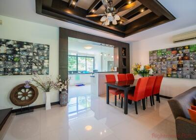 4 Bed House For Rent In East Pattaya - The Village Horseshoe Point