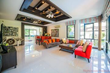 4 Bed House For Rent In East Pattaya - The Village Horseshoe Point