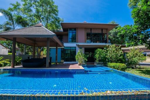 4 Bed House For Rent In East Pattaya - The Village Horseshoe Point