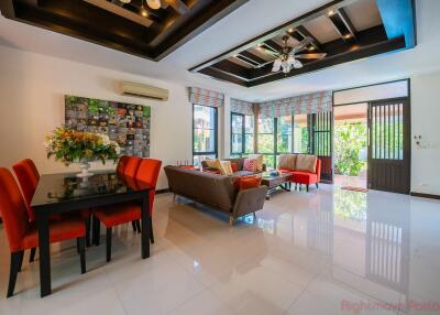 4 Bed House For Rent In East Pattaya - The Village Horseshoe Point