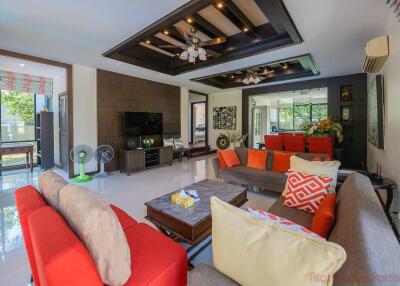 4 Bed House For Sale In East Pattaya - The Village Horseshoe Point