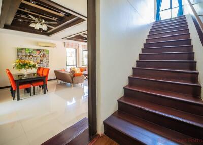 4 Bed House For Sale In East Pattaya - The Village Horseshoe Point