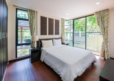 4 Bed House For Sale In East Pattaya - The Village Horseshoe Point