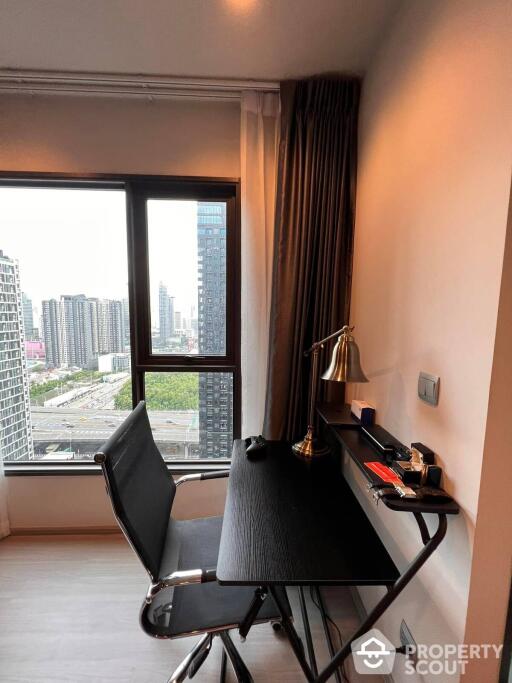 1-BR Condo at Life Asoke - Rama 9 near MRT Phra Ram 9