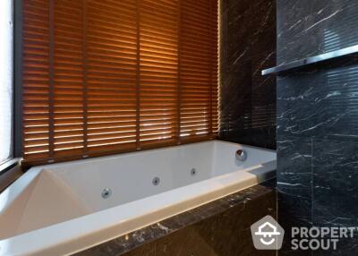 2-BR Condo at Ashton Silom near BTS Chong Nonsi