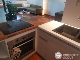 1-BR Condo at Supalai Oriental Place Sathorn Suanplu near MRT Lumphini