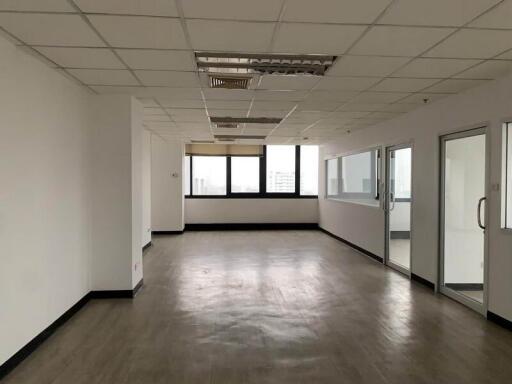 For Rent Bangkok Office Sukhumvit BTS Thong Lo Watthana