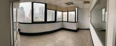 For Rent Bangkok Office Sukhumvit BTS Thong Lo Watthana