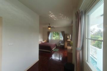 For rent 4 Bedrooms house at Home in Park