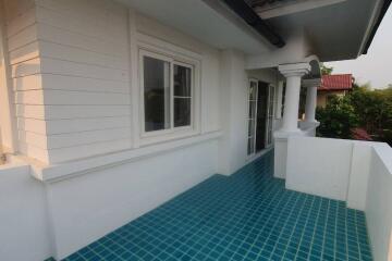 For rent 4 Bedrooms house at Home in Park