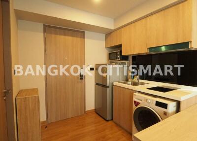 Condo at FYNN Aree for rent