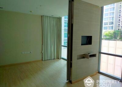 1-BR Condo at The Room Sukhumvit 21 near MRT Sukhumvit