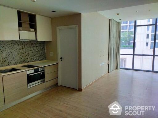 1-BR Condo at The Room Sukhumvit 21 near MRT Sukhumvit