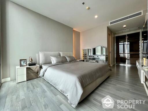 2-BR Condo at The Room Bts Wongwianyai near BTS Wongwian Yai