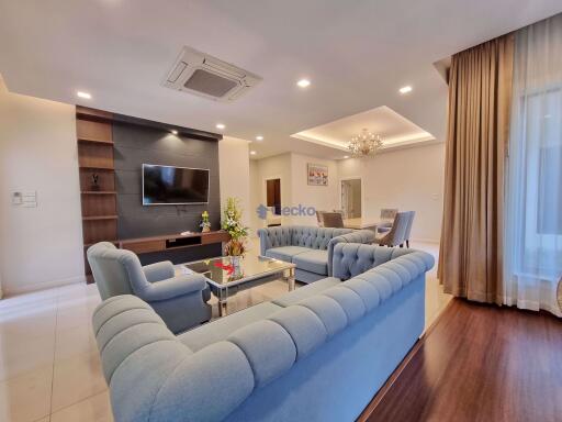 4 Bedrooms House in Pattaya Hill Village 2 East Pattaya H009863