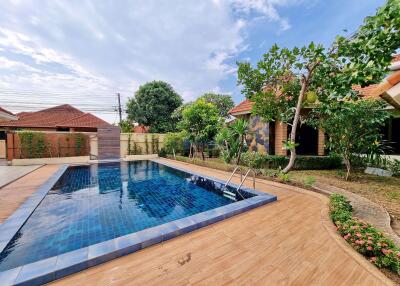 4 Bedrooms House in Pattaya Hill Village 2 East Pattaya H009863