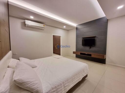 4 Bedrooms House in Pattaya Hill Village 2 East Pattaya H009863