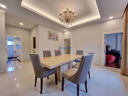 4 Bedrooms House in Pattaya Hill Village 2 East Pattaya H009863