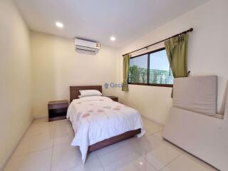 4 Bedrooms House in Pattaya Hill Village 2 East Pattaya H009863