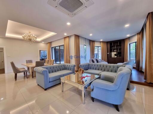 4 Bedrooms House in Pattaya Hill Village 2 East Pattaya H009863