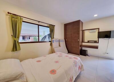 4 Bedrooms House in Pattaya Hill Village 2 East Pattaya H009863