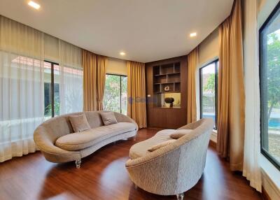 4 Bedrooms House in Pattaya Hill Village 2 East Pattaya H009863