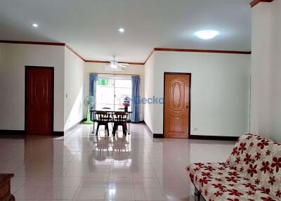 3 Bedrooms House in Pattaya Tropical East Pattaya H008777