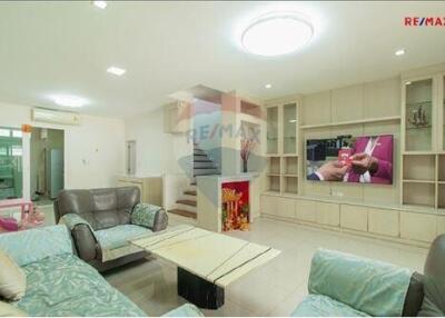 230 Sqm., 3 Beds Townhouse listed for ฿ 6,200,000.