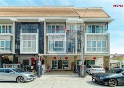 230 Sqm., 3 Beds Townhouse listed for ฿ 6,200,000.