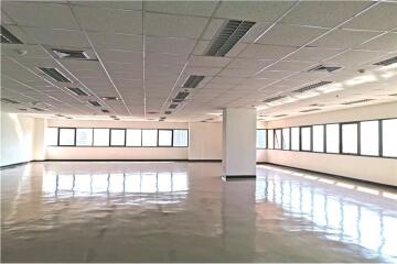 Good Size Office Space in Ekamai