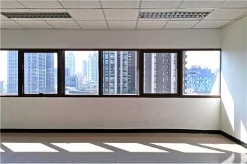 Good Size Office Space in Ekamai