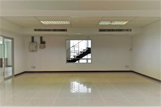 Affordable Office + Warehouse in City Center