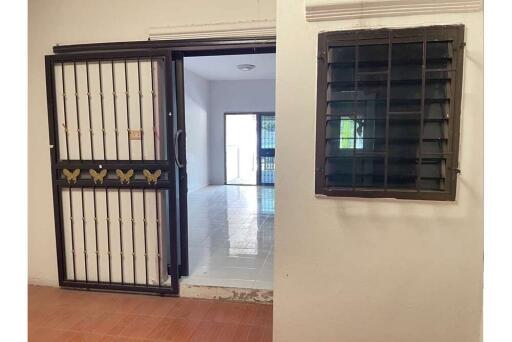 102 Sqm., 2 Beds, 2 Baths Townhouse listed for ฿ 1,430,000.