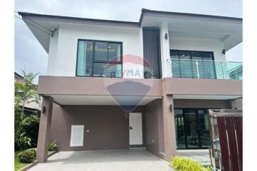 288 Sqm., 4 Beds, 3 Baths Townhouse listed for ฿ 8,000,000.