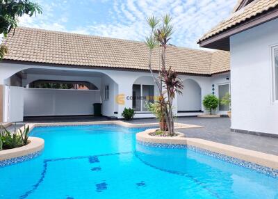 บ้านหลังนี้มี 3 ห้องนอน  อยู่ในโครงการชื่อ Nirvana Pool Villa  ตั้งอยู่ที่