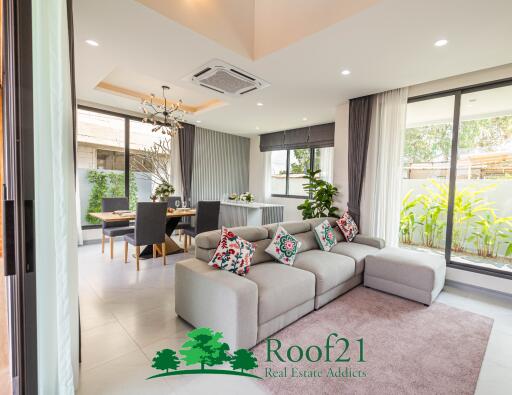 For Rent Pool villa 3beds 4 baths Located at Huai Yai