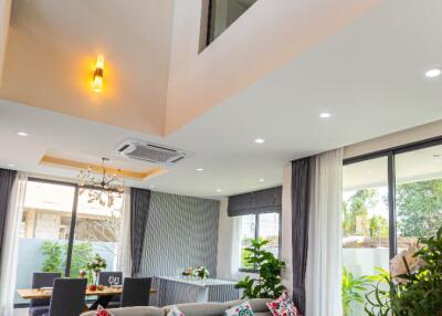 For Rent Pool villa 3beds 4 baths Located at Huai Yai