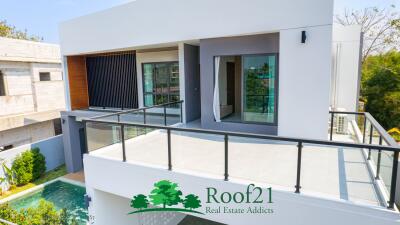 For Rent Pool villa 3beds 4 baths Located at Huai Yai