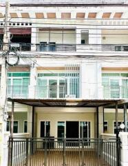 For Rent Bangkok Town House Baan Klang Muang Urbanion Srinakarin Srinagarindra 46/1 Prawet