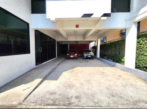 For Sale and Rent Bangkok Office Ratchadaphisek Din Daeng