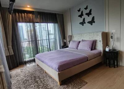 1-BR Condo at Noble Refine Prompong near BTS Phrom Phong